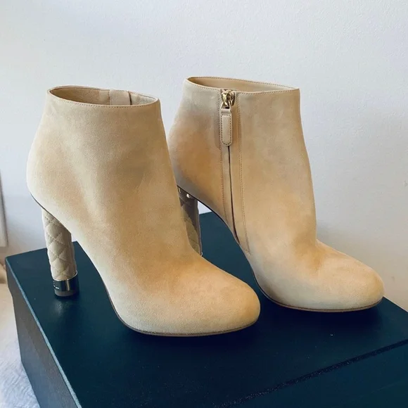 NIB**CHANEL**Beige Booties***US 7.5**$1800 - Picture 6 of 7
